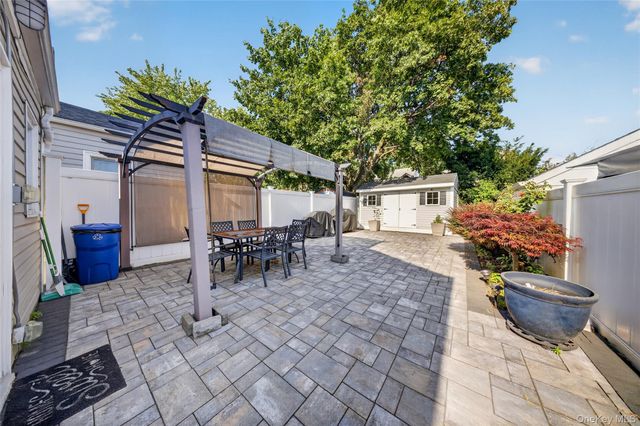 41 Catherine Avenue, Franklin Square, NY 11010