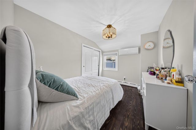 41 Catherine Avenue, Franklin Square, NY 11010