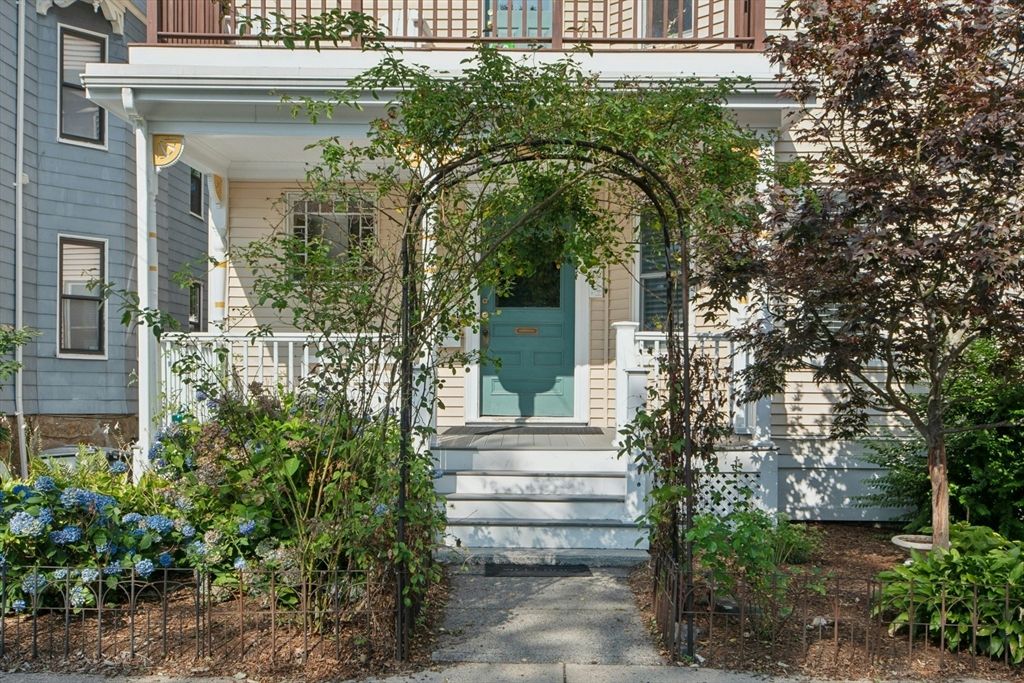 42 Wyman St 3, Boston, MA 02130