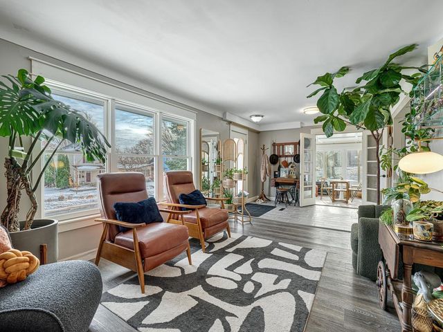 655 11th Avenue N, South Saint Paul, MN 55075