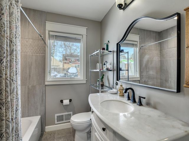 655 11th Avenue N, South Saint Paul, MN 55075