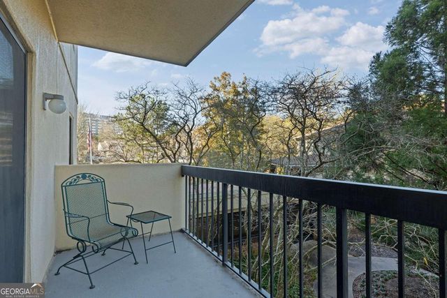 1800 Clairmont Lake A209, Decatur, GA 30033