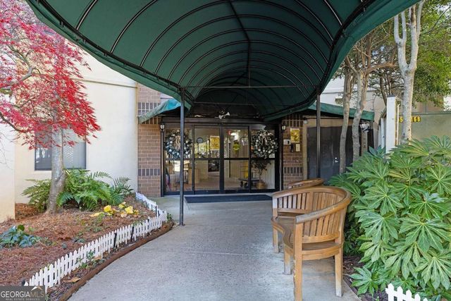 1800 Clairmont Lake A209, Decatur, GA 30033