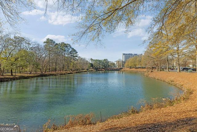 1800 Clairmont Lake A209, Decatur, GA 30033