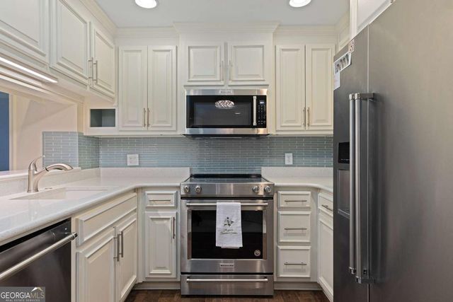 1800 Clairmont Lake A209, Decatur, GA 30033