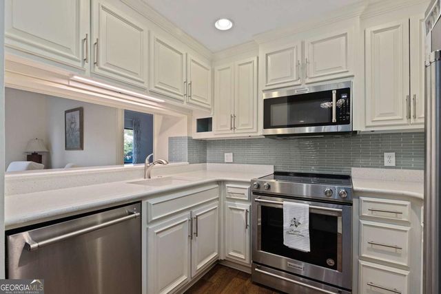 1800 Clairmont Lake A209, Decatur, GA 30033