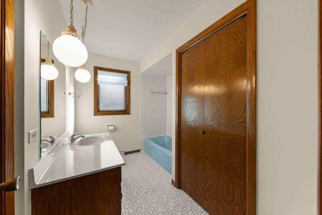 3068 Hickory Road, Homewood, IL 60430