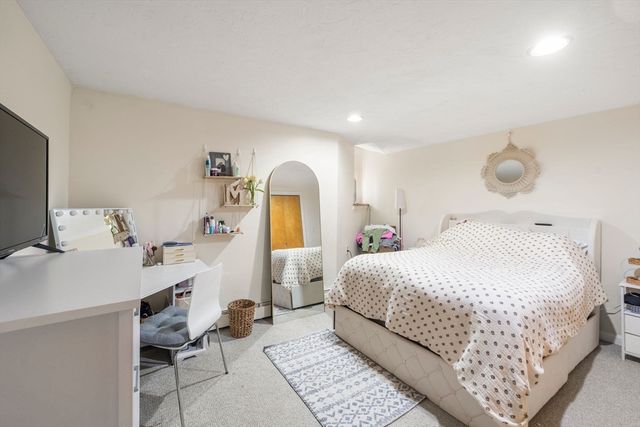 30 Peterborough H, Boston, MA 02215