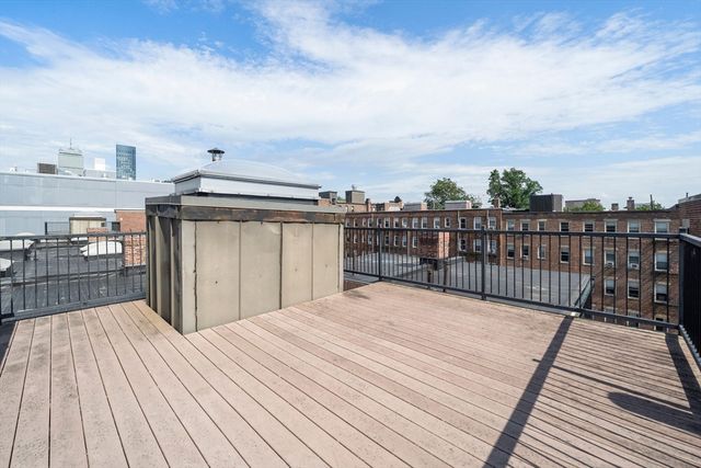 30 Peterborough H, Boston, MA 02215