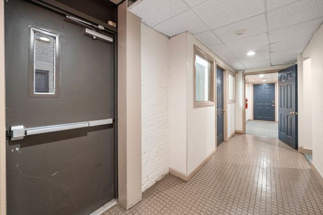 30 Peterborough H, Boston, MA 02215