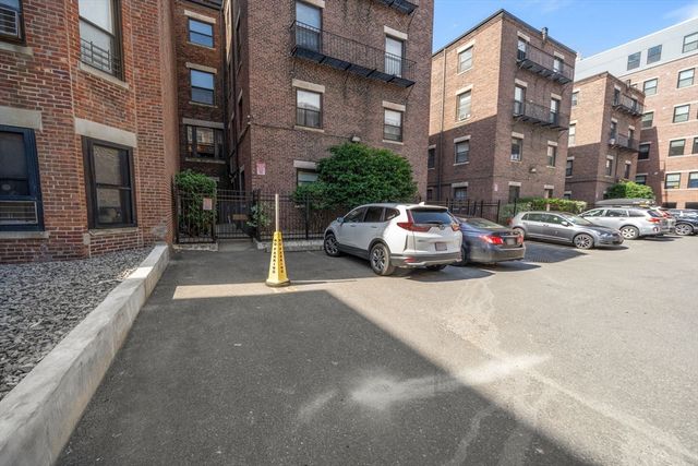 30 Peterborough H, Boston, MA 02215