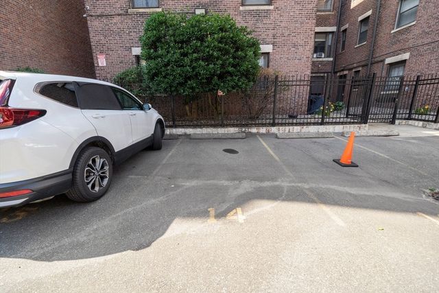 30 Peterborough H, Boston, MA 02215