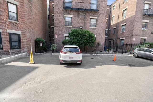 30 Peterborough H, Boston, MA 02215