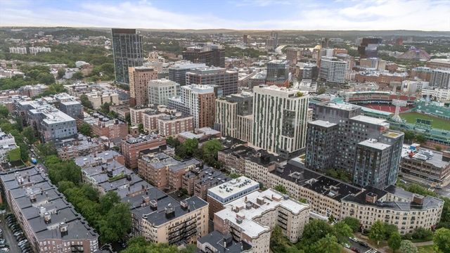 30 Peterborough H, Boston, MA 02215