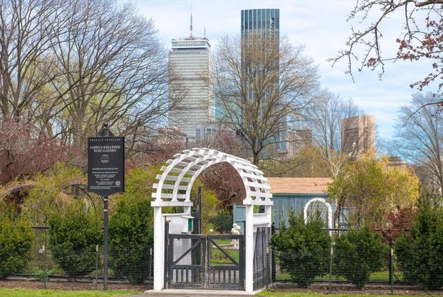 30 Peterborough H, Boston, MA 02215