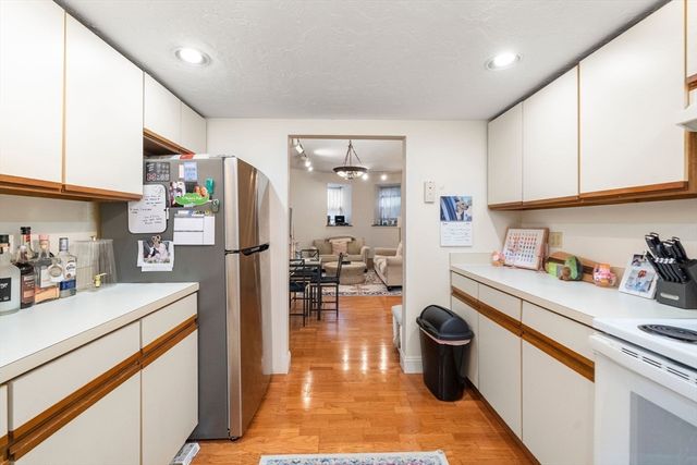 30 Peterborough H, Boston, MA 02215