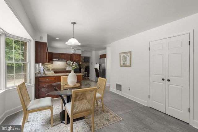300 STONEHURST RD, Phoenix, MD 21131
