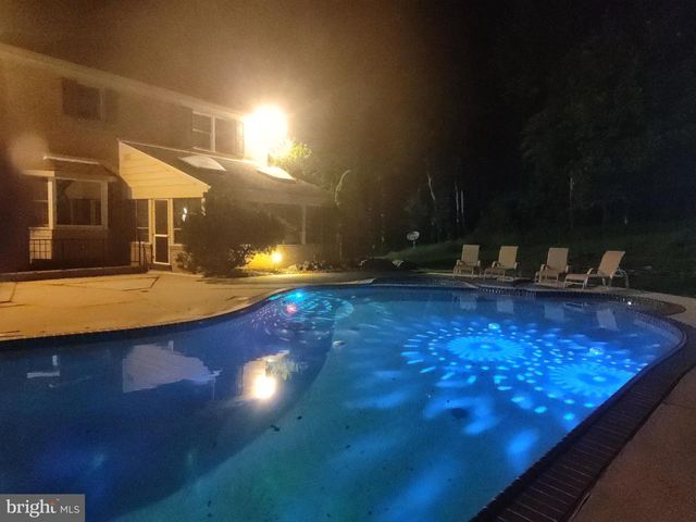 300 STONEHURST RD, Phoenix, MD 21131
