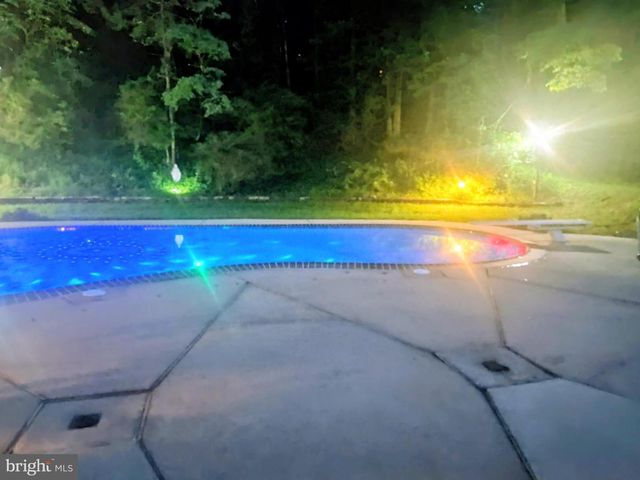 300 STONEHURST RD, Phoenix, MD 21131