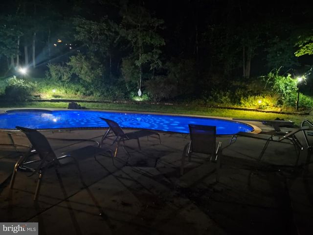 300 STONEHURST RD, Phoenix, MD 21131