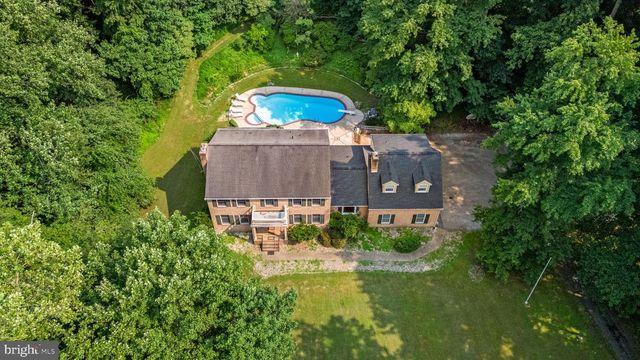 300 STONEHURST RD, Phoenix, MD 21131