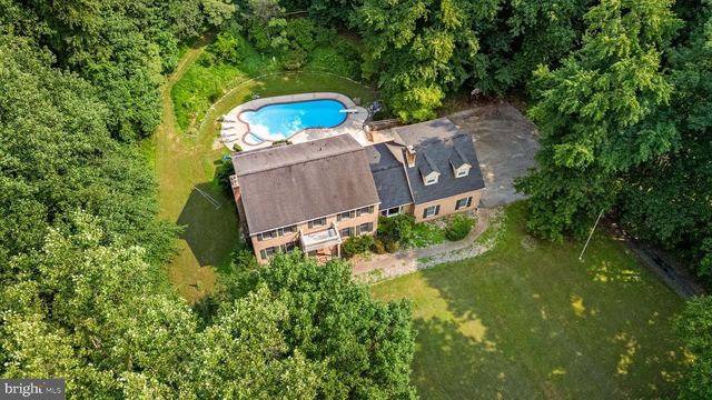 300 STONEHURST RD, Phoenix, MD 21131