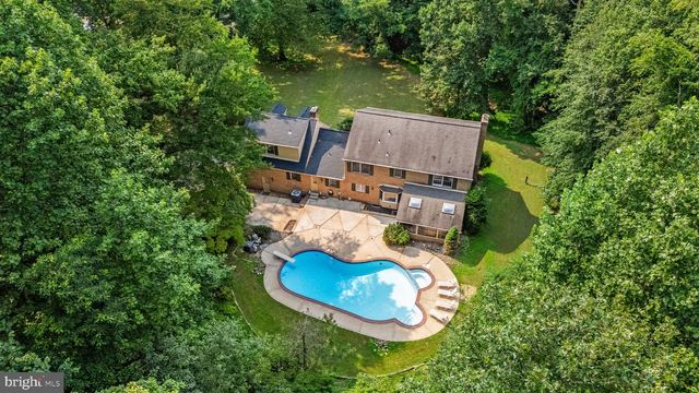300 STONEHURST RD, Phoenix, MD 21131