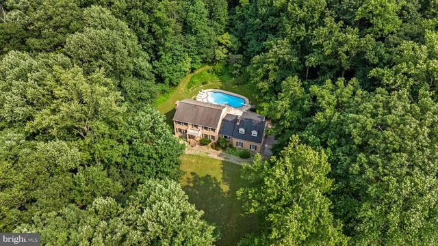300 STONEHURST RD, Phoenix, MD 21131
