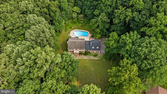 300 STONEHURST RD, Phoenix, MD 21131
