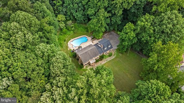 300 STONEHURST RD, Phoenix, MD 21131