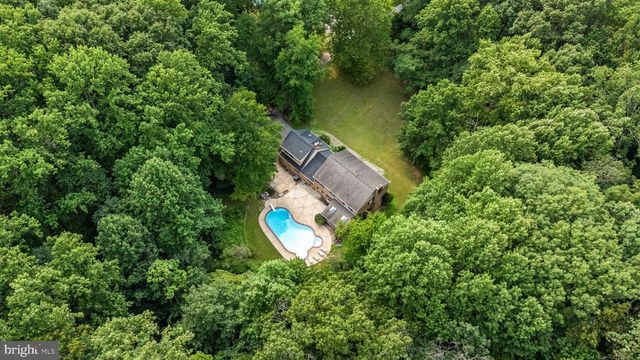 300 STONEHURST RD, Phoenix, MD 21131