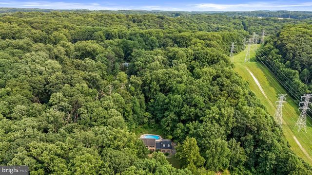 300 STONEHURST RD, Phoenix, MD 21131