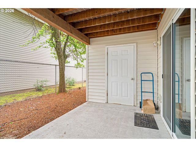 1546 Ne CLEVELAND Ave, Gresham, OR 97030