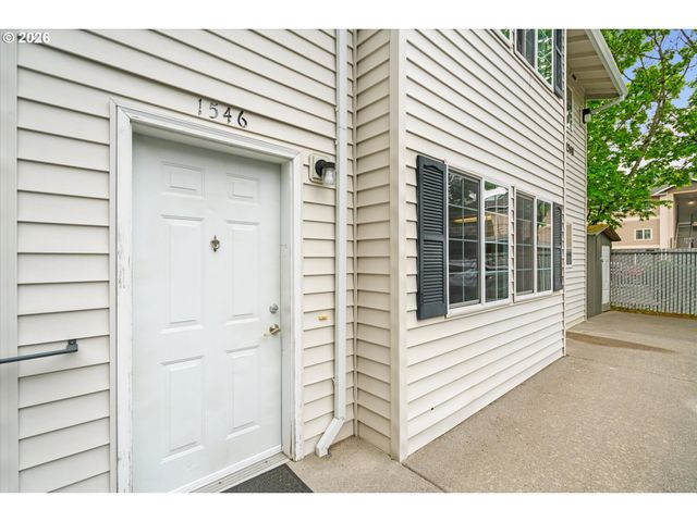 1546 Ne CLEVELAND Ave, Gresham, OR 97030