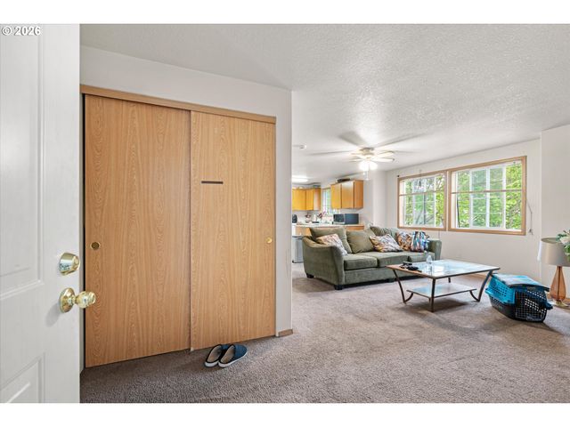 1546 Ne CLEVELAND Ave, Gresham, OR 97030