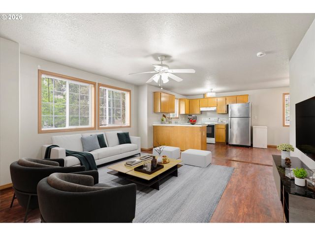 1546 Ne CLEVELAND Ave, Gresham, OR 97030