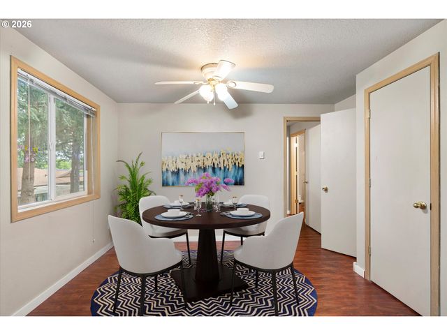 1546 Ne CLEVELAND Ave, Gresham, OR 97030