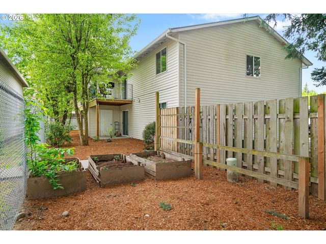 1546 Ne CLEVELAND Ave, Gresham, OR 97030