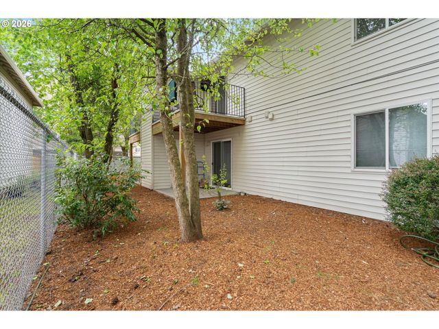 1546 Ne CLEVELAND Ave, Gresham, OR 97030