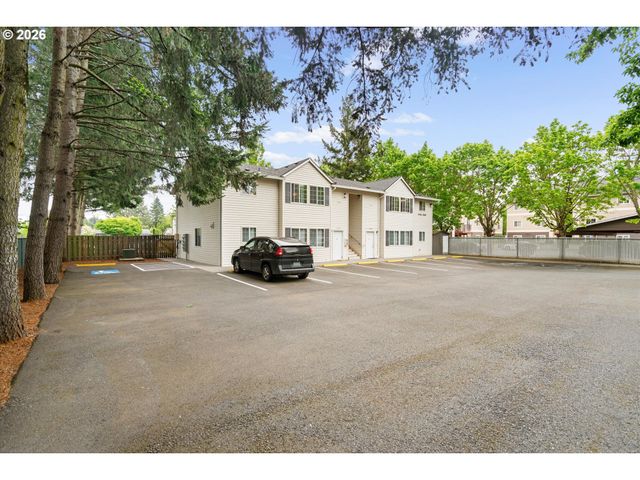 1546 Ne CLEVELAND Ave, Gresham, OR 97030