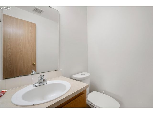 1546 Ne CLEVELAND Ave, Gresham, OR 97030