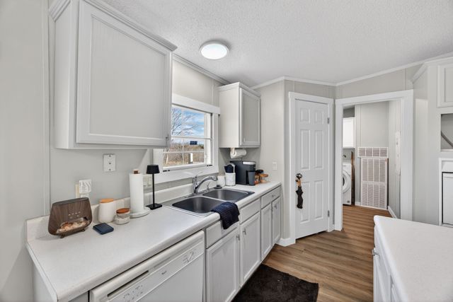 4266 Burgess Falls Rd, Sparta, TN 38583