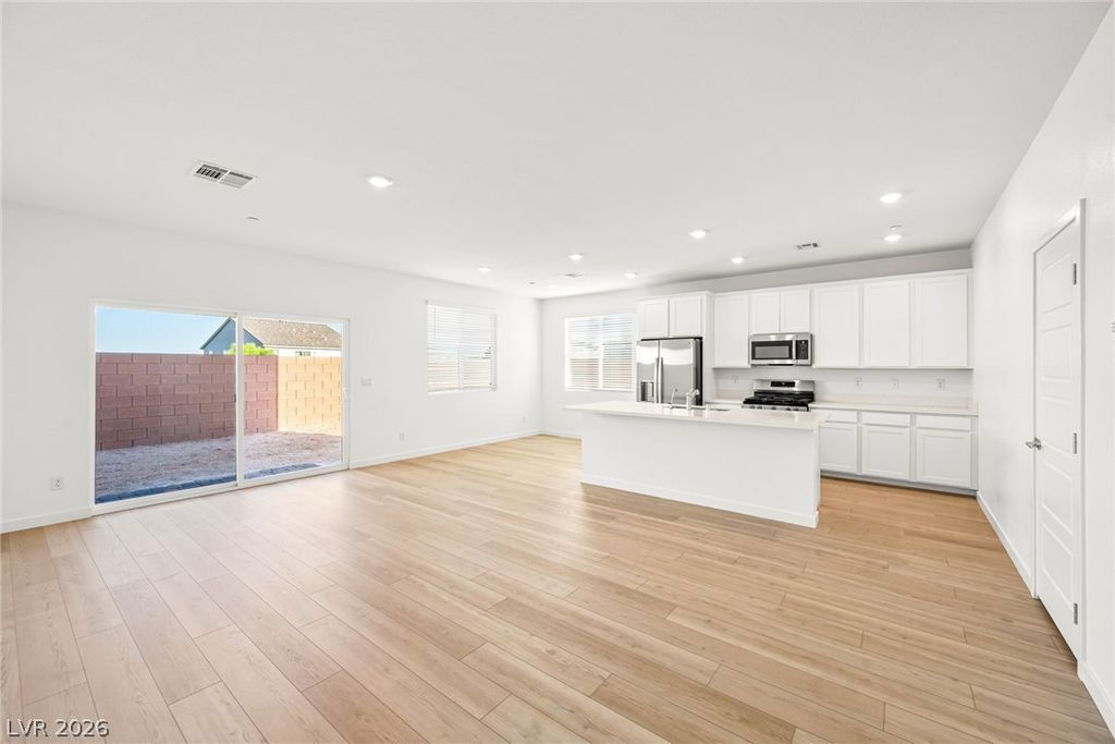 9572 Sagebrush Grove Street, Las Vegas, NV 89178 — photo 3
