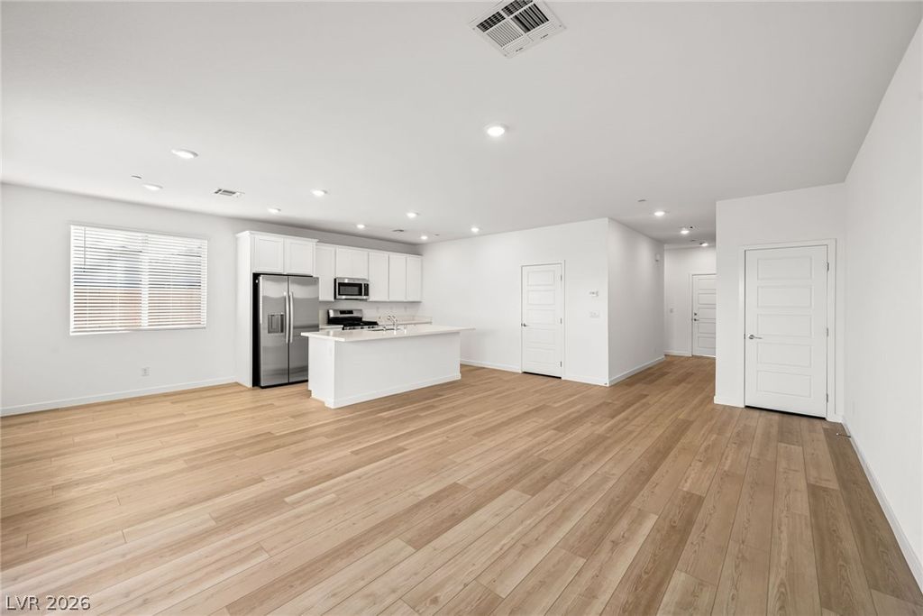 9572 Sagebrush Grove Street, Las Vegas, NV 89178 — photo 4