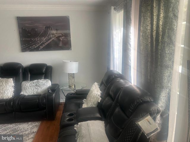 11 BRITT LEA DR, Sicklerville, NJ 08081