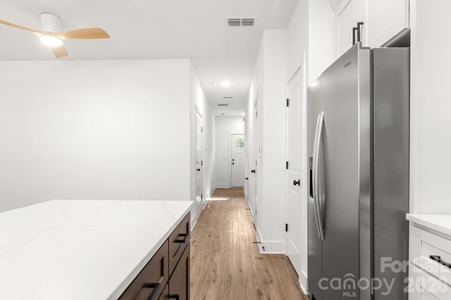 512 Carolyn Lane, Charlotte, NC 28213