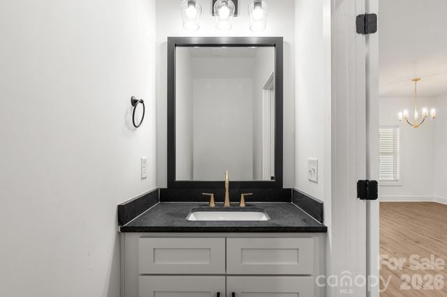 512 Carolyn Lane, Charlotte, NC 28213