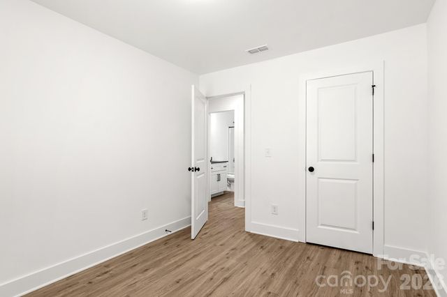 512 Carolyn Lane, Charlotte, NC 28213