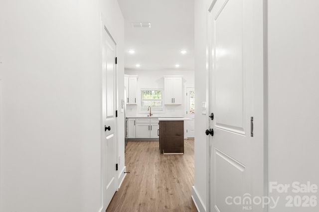 512 Carolyn Lane, Charlotte, NC 28213