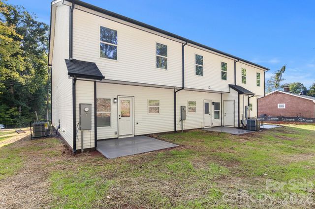 512 Carolyn Lane, Charlotte, NC 28213